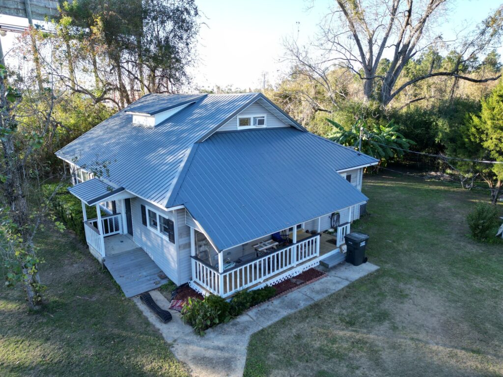 Roofers near Robertsdale